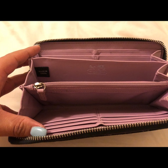 Coach wallet - Picture 2 of 3